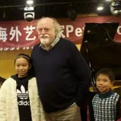 【回顾】优德88海外艺术家Peter Donohoe成都雅音大师班讲座活动圆满落幕！