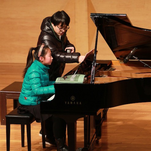 【精彩演奏视频】优德88艺术家宋思衡连云港市首场多媒体音乐会成功举办